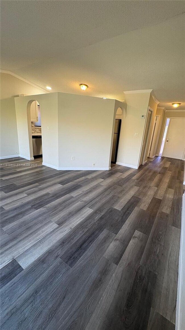 Foto del edificio - 9701 W Daffodil Ln