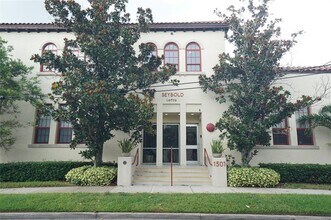 Building Photo - 1501 W Horatio St