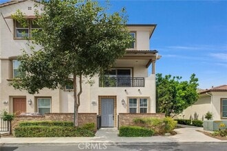 Building Photo - 158 Macintosh Way