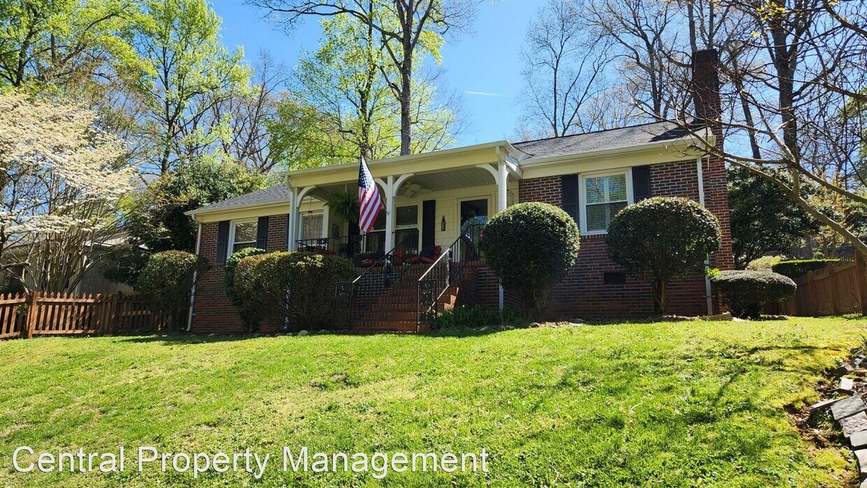 Foto principal - 3 br, 2 bath House - 314 Chick Springs Road