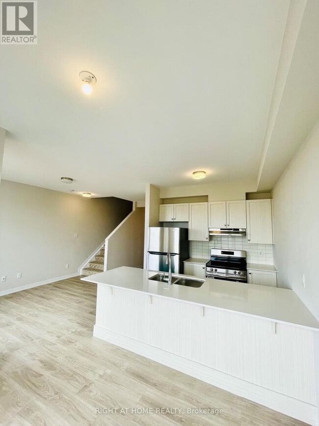 Building Photo - 825 Andesite Ter