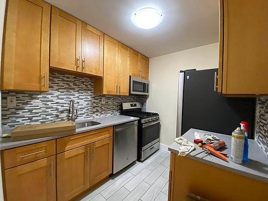 Building Photo - 2 bedroom in Bronx NY 10463