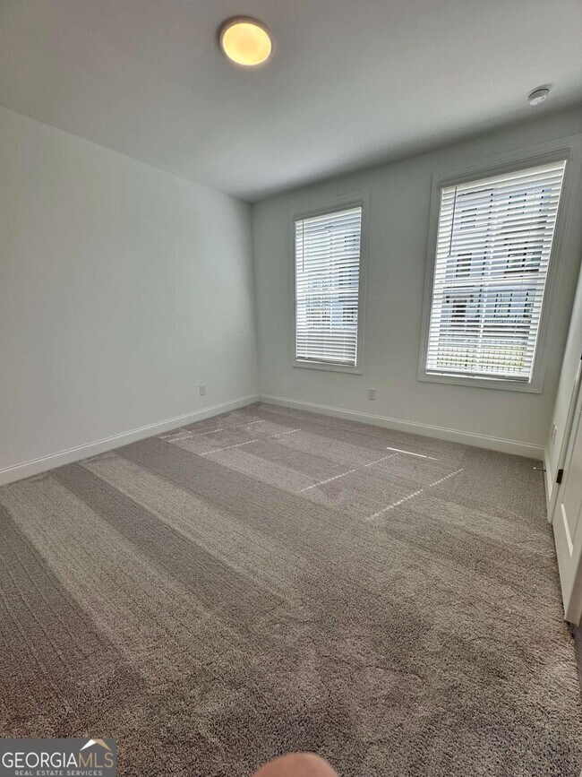 Building Photo - 512 Healy Dr