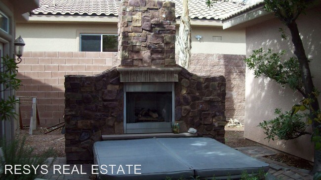 Foto del edificio - 4 br, 3.5 bath House - 65 CHAPMAN HEIGHTS ST