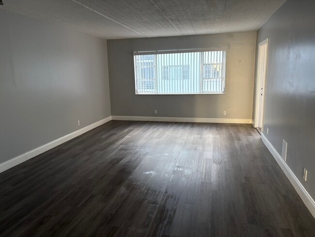 Sala de estar - 4500 N Flagler Dr