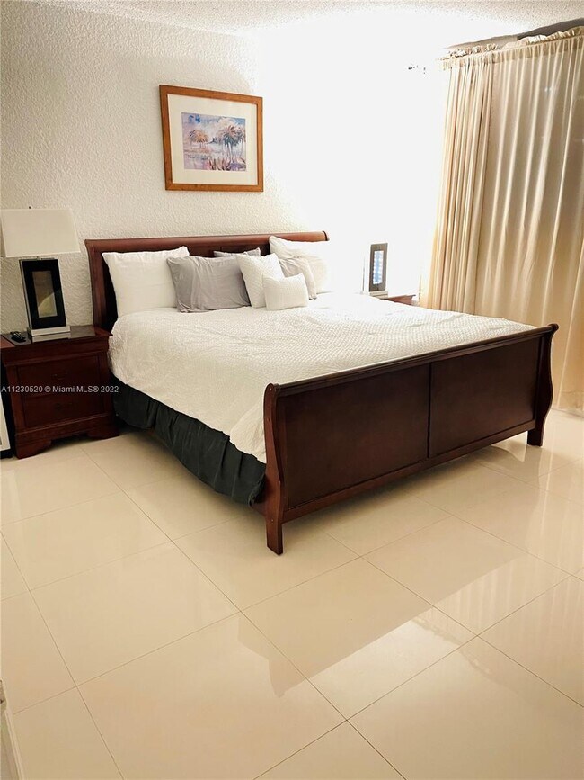 Foto del edificio - 4001 S Ocean Dr