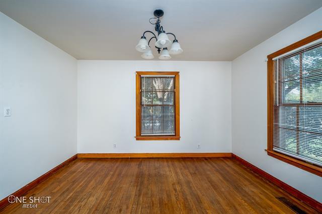 Building Photo - 689 E North 16th St