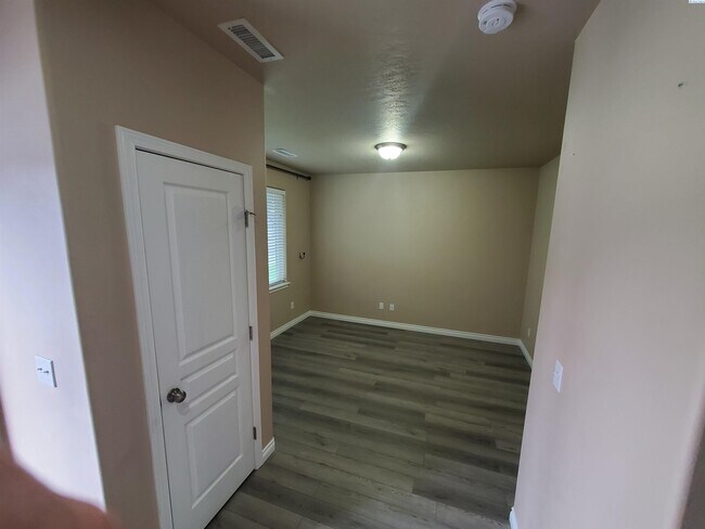 Foto del edificio - 1829 W 25th Ct