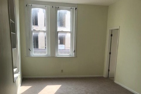 Primary Photo - 285 King St
