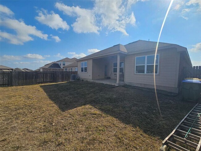 Foto del edificio - 19800 W.T. Gallaway St