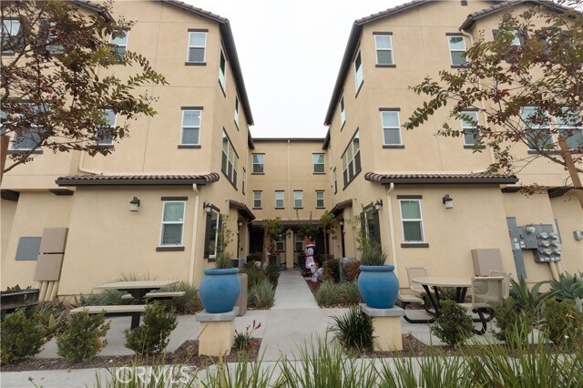 Foto del edificio - 734 N Ethan Way