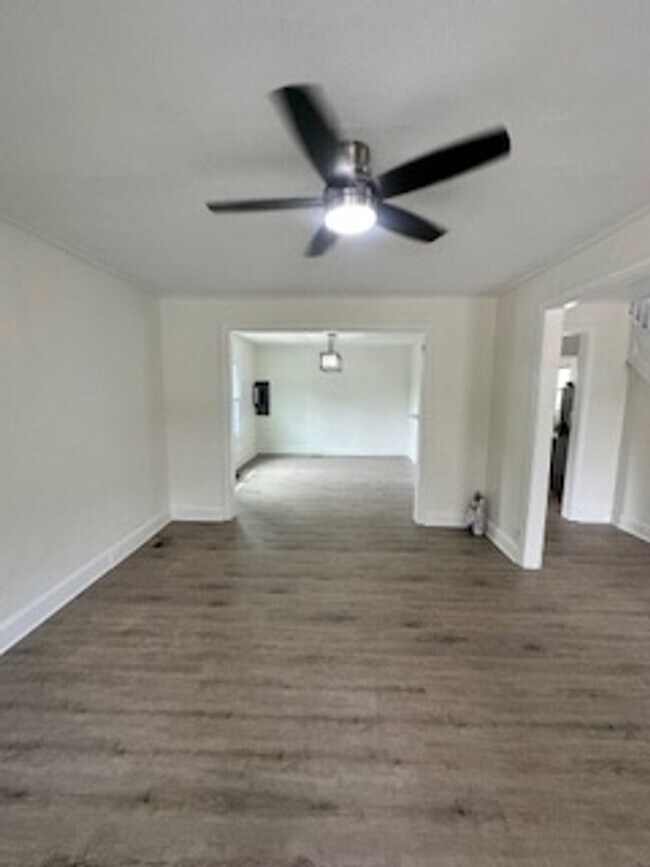 Foto del edificio - Fully renovated house for Rent!