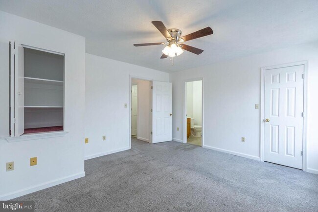 Foto del edificio - 160 Stadium Cir