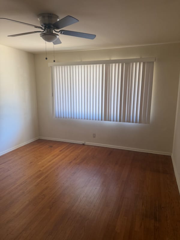 Foto del edificio - 918 W Huntington Dr