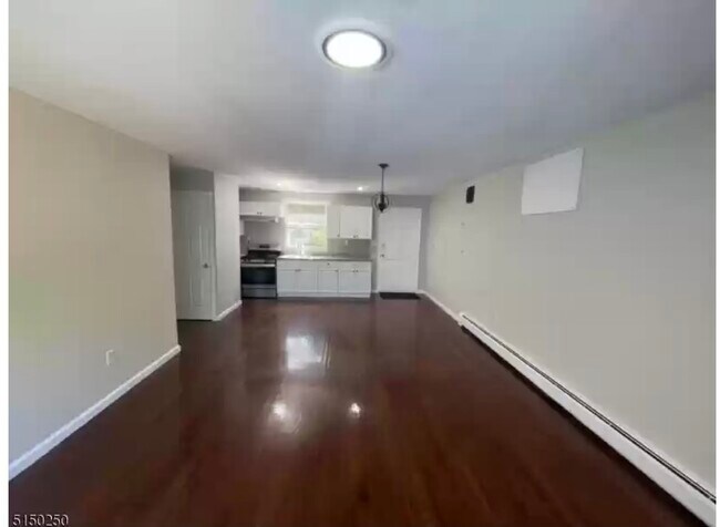 Kitchen / living room open concept - 135 New St