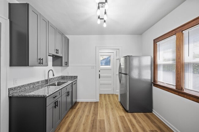 Building Photo - 11408 Headley Ave