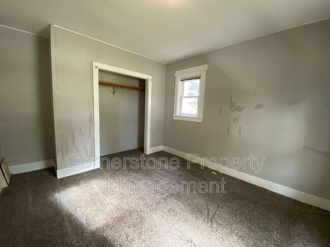 Foto del edificio - 704 14th Ave N