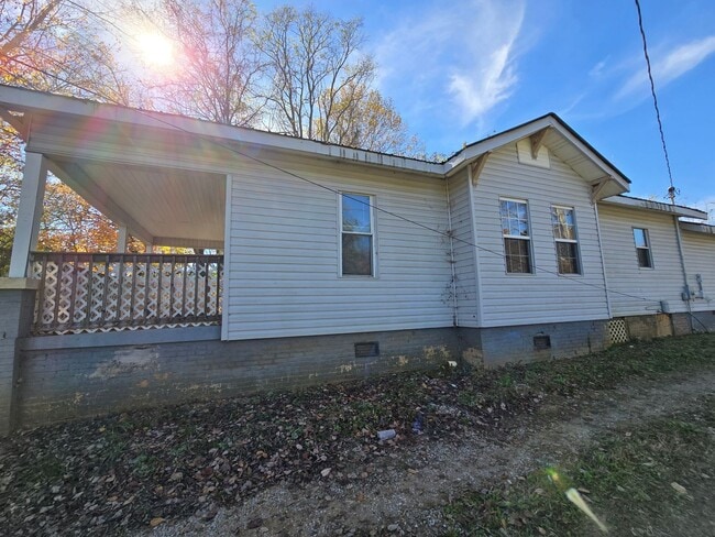 Building Photo - 117 N Main St