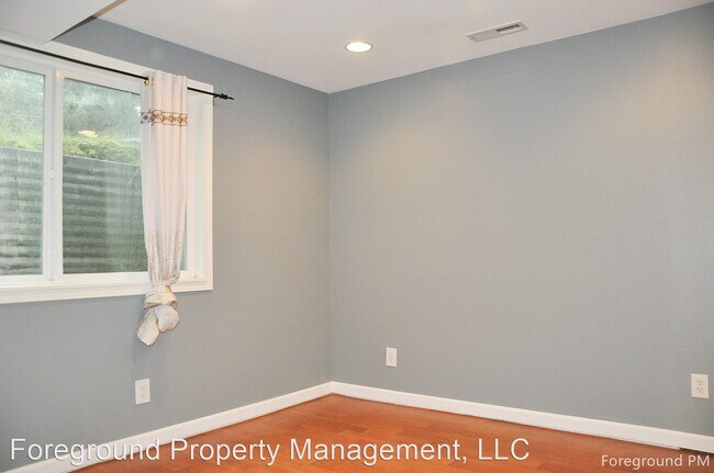 Building Photo - 4 br, 2.5 bath House - 9890 162nd Ave NE