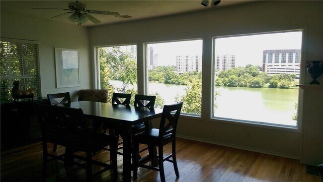 Building Photo - 808 Edgecliff Terrace