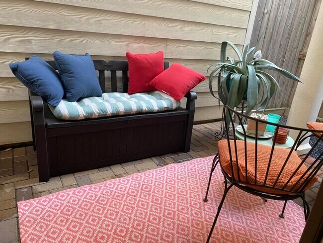 Foto del edificio - 802 W Drew St