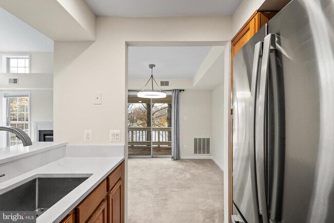 Foto del edificio - 7006 Ellingham Cir