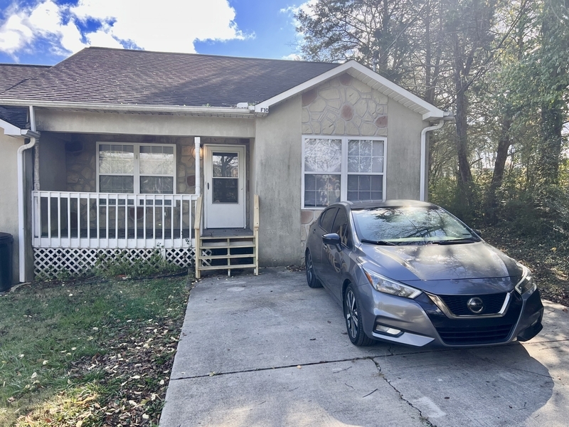Foto principal - 200 Stone Henge Ln