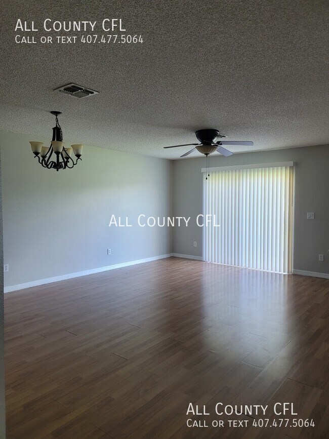 Foto del edificio - 12720 Lexington Summit St