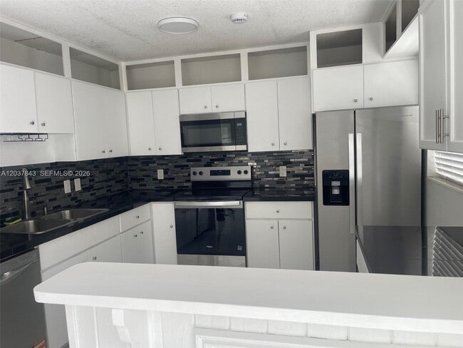 Foto del edificio - 22330 SW 103rd Ct