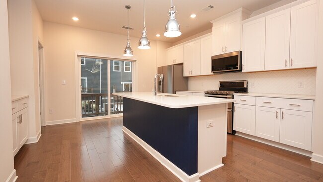 Foto del edificio - 3531 Auburn Curb Rd