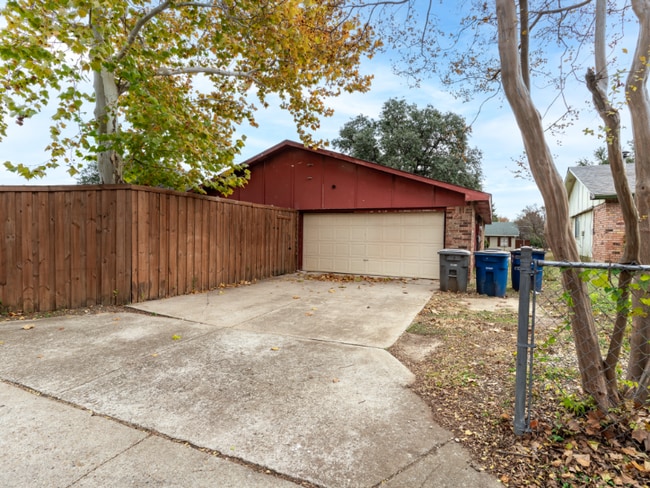 Photo - 7117 Chinaberry Rd House