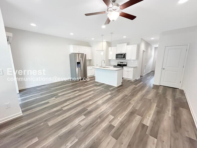 Foto del edificio - 5213 Rockwood Rd