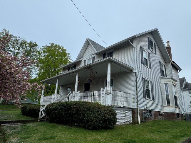Foto del edificio - *413 High St.
