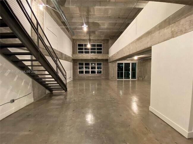 Building Photo - 1749 NE Miami Ct