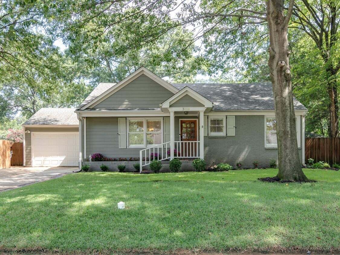 Primary Photo - 3800 Highland Park Pl
