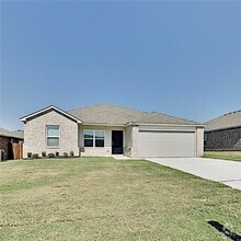 Building Photo - 1924 Twisted Oak Ct