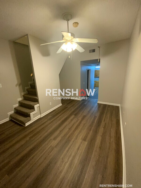 Foto del edificio - 900 S College St