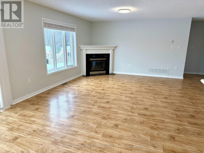 Photo du bâtiment - 24 Sun King Crescent