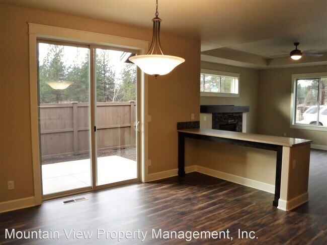 Building Photo - 3 br, 2.5 bath House - 20823 SE Gateway Drive
