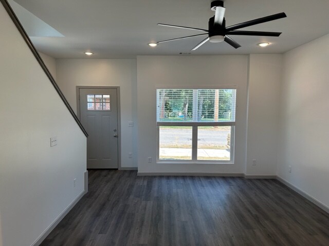 Foto del edificio - 2901 Stallings Ln