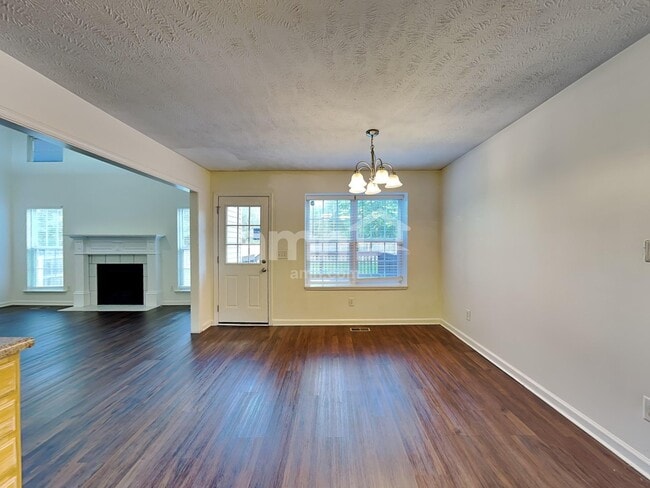 Foto del edificio - 2935 Greentree Dr