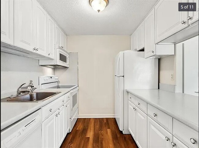 Foto del edificio - 64 Main St