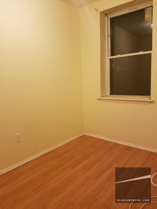 Foto del edificio - 491 Emerald St