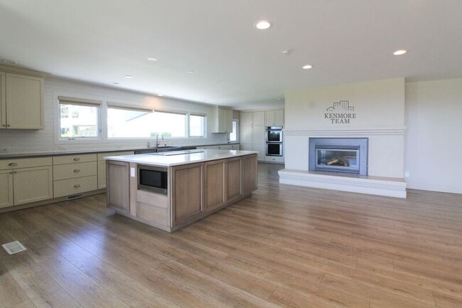 Building Photo - 4620 W Riverhaven St