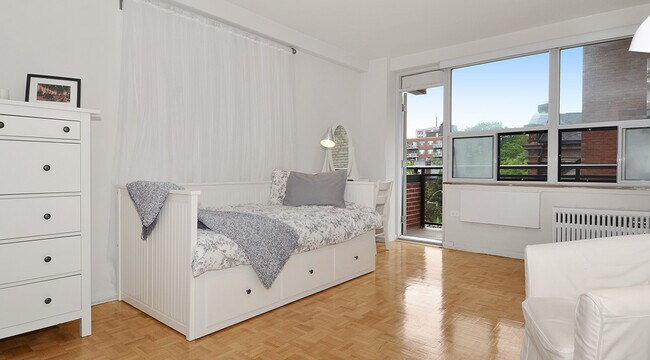 Photo du bâtiment - 214 St George St