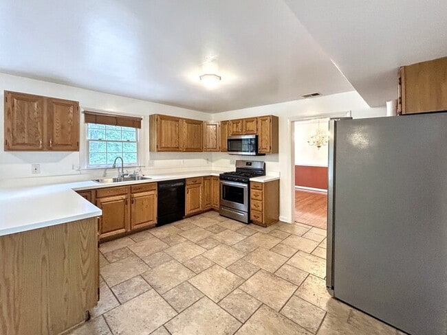 Building Photo - 9813 Fendale Ln
