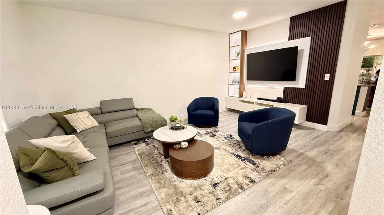 Primary Photo - 5725 NW 114th Path