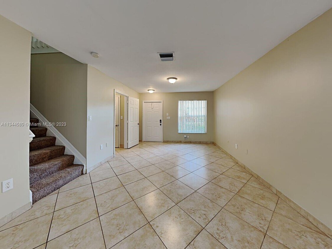 Primary Photo - 2296 NW 170th Ave