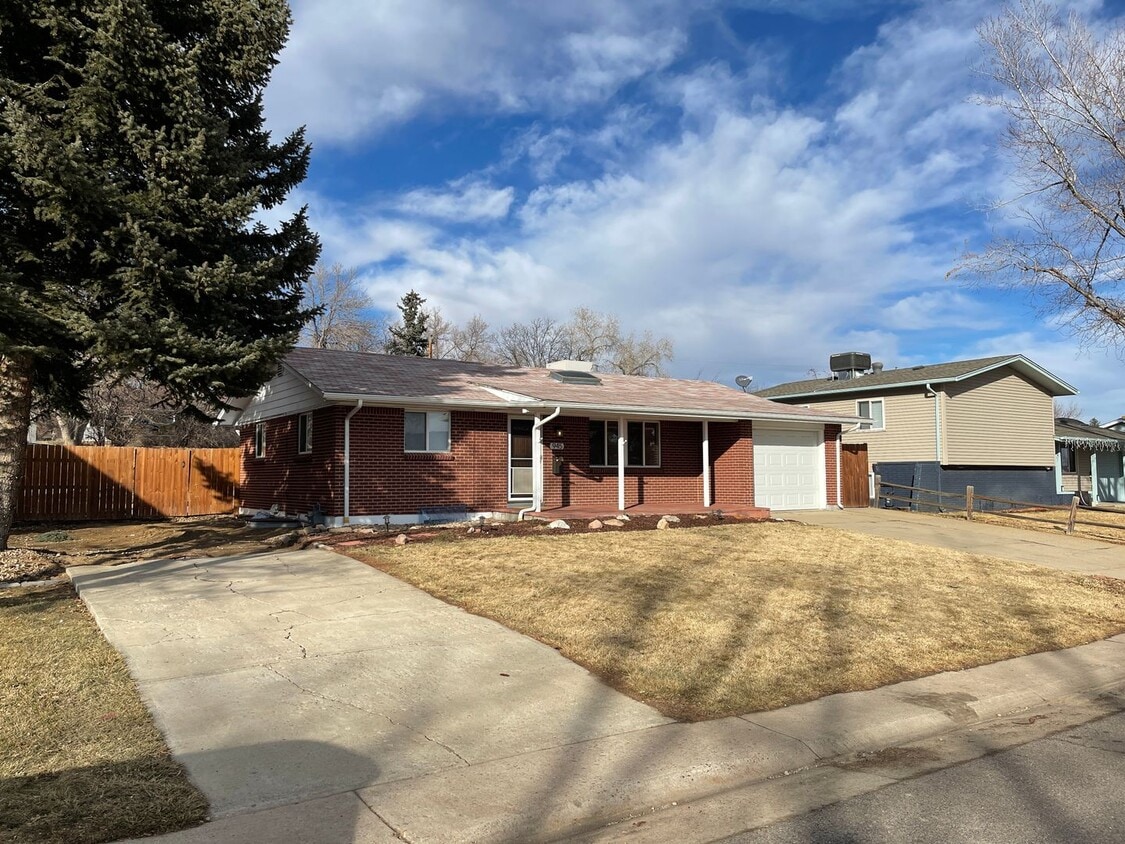 Beautiful 3 Bed and 2 Bath in Northglenn - Beautiful 3 Bed and 2 Bath in Northglenn