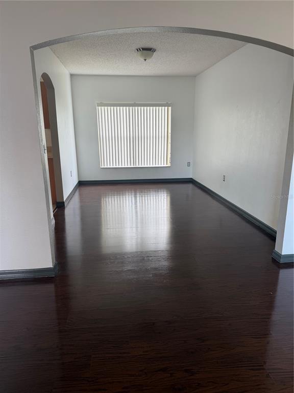 Foto del edificio - 567 Hummingbird Ct
